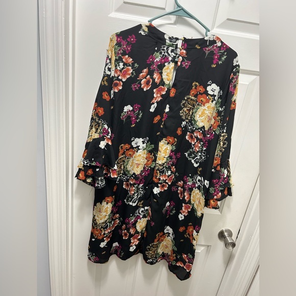Floral Print Multi Color Dress in Size 1XL - Picture 3 of 4
